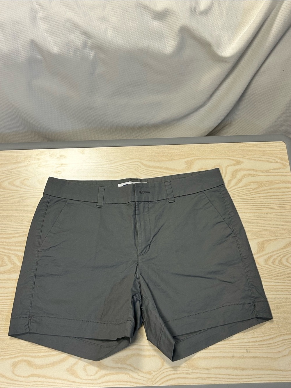 Old Navy Women's Mid Rise Charcoal Gray Shorts